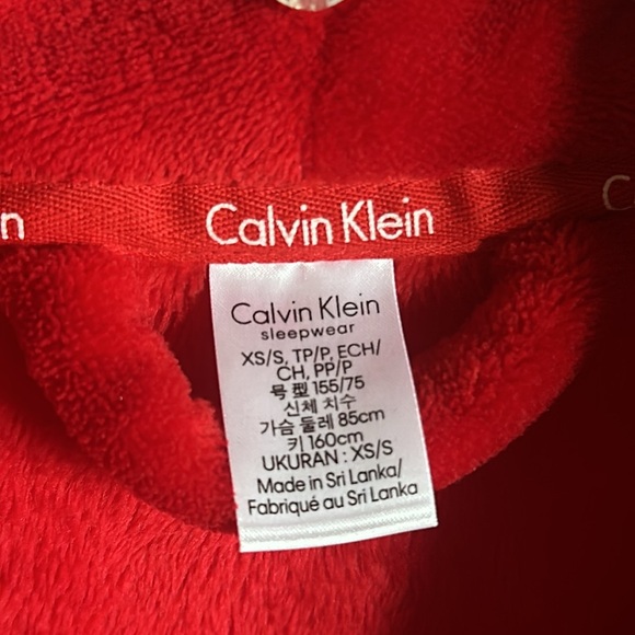 Like new Calvin Klein ladies plush belted robe XS/S - Picture 3 of 3